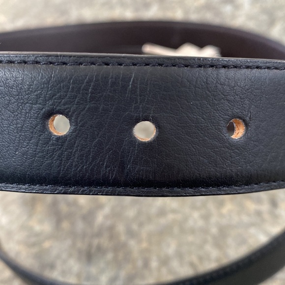 Tommy Hilfiger Easy Reversible Belt with Gift Box, Black / Brown 48” - Picture 15 of 16